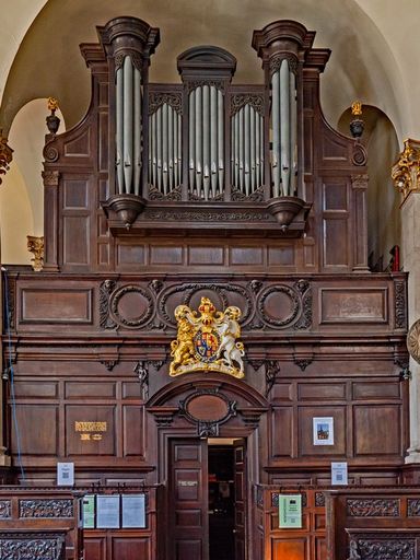 Interior image courtesy of Simon Knott